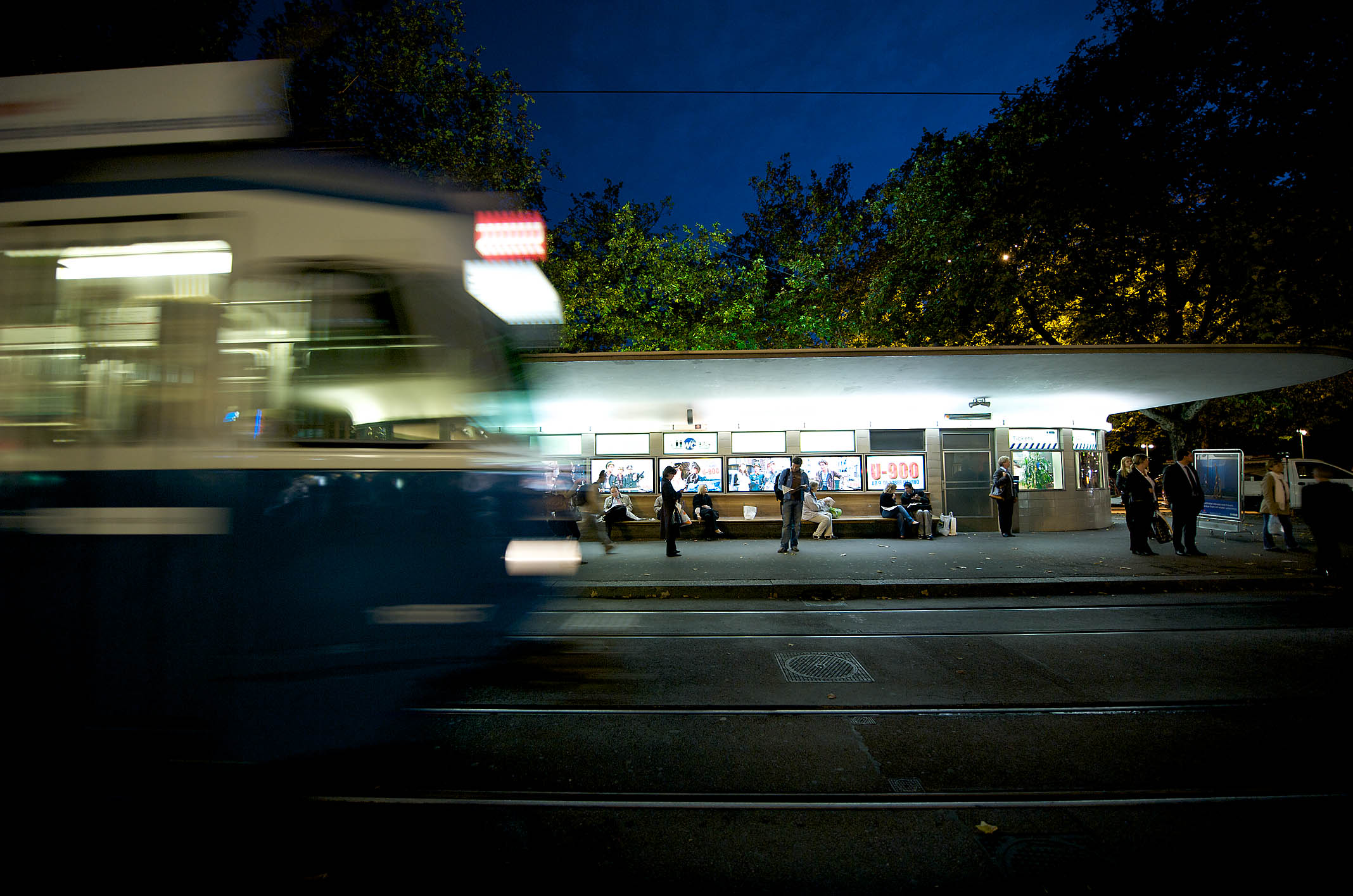 Bellevue tram night